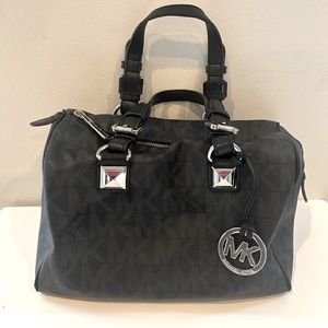 Micheal Kors Black Hand Bag